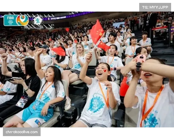 WNBA球员参与社区服务计划：在全美各地举办篮球训练营鼓励女孩参与运动